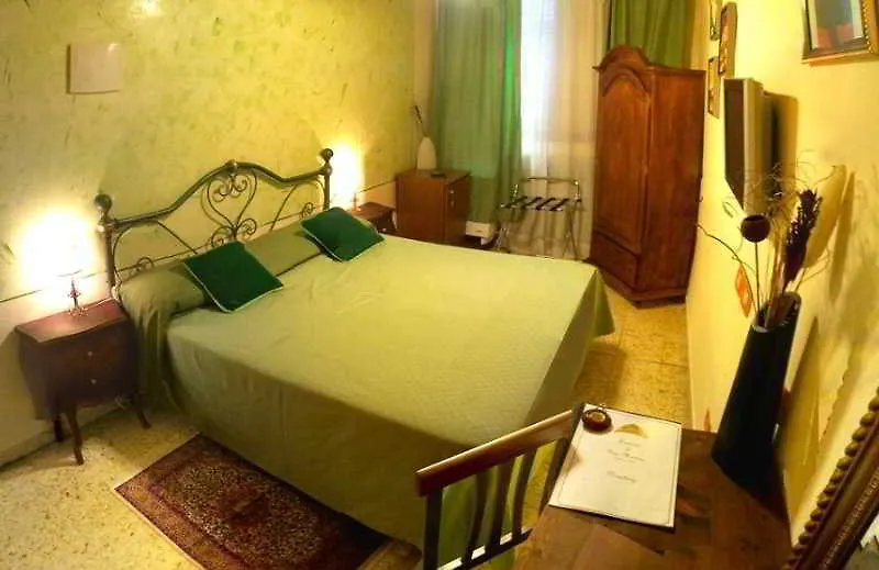 Oda ve Kahvaltı Residenza D'Epoca Locanda Di San Martino Siena